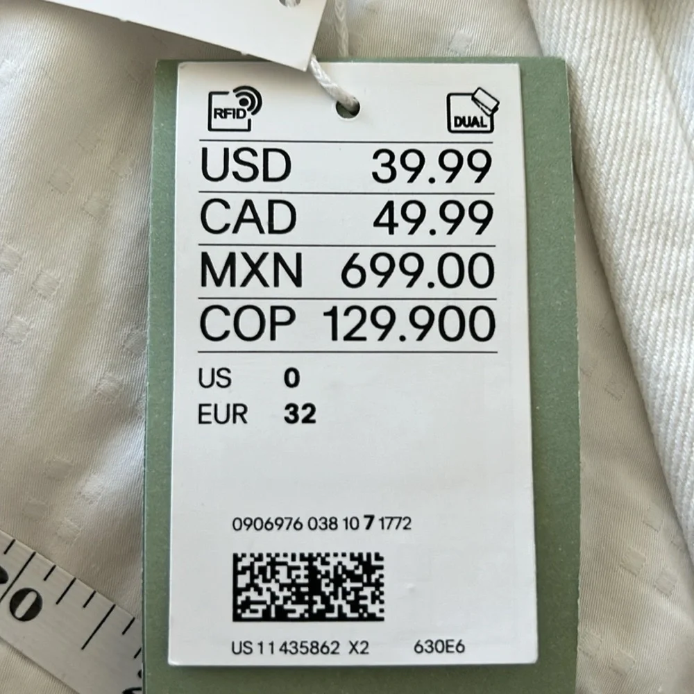 H & M White Boyfriend Low Waist Jeans Size 0 - Picture 7 of 7